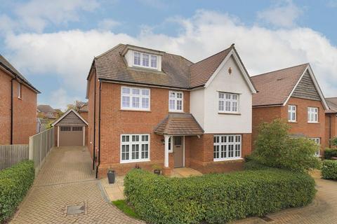 5 bedroom detached house for sale, Admiral Way, Tonbridge TN12