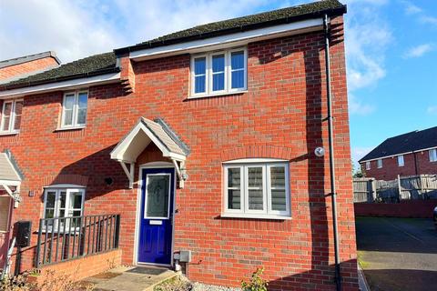 3 bedroom townhouse for sale, Thornborough Way, Leicester LE5