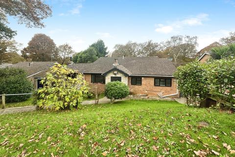 4 bedroom detached house to rent, Hollowood Road, Alverstone Garden Village