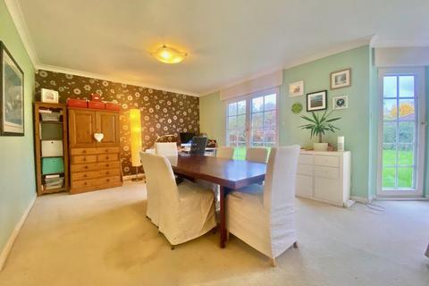 4 bedroom detached bungalow for sale, Colster Way, Colsterworth NG33