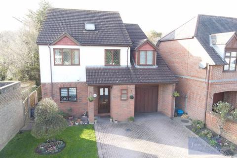 5 bedroom detached house for sale, Long Green, Chigwell IG7