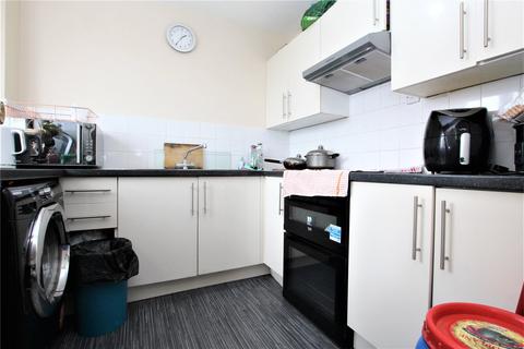 2 bedroom flat to rent, Newport Mews, Worthing, West Sussex, BN11