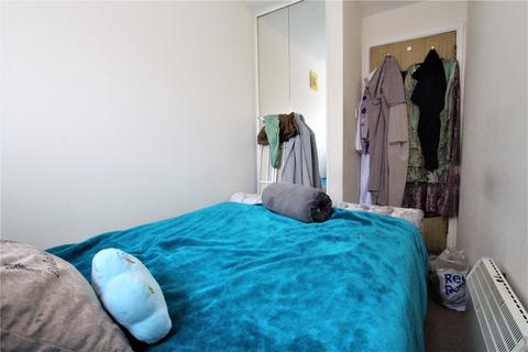 2 bedroom flat to rent, Newport Mews, Worthing, West Sussex, BN11