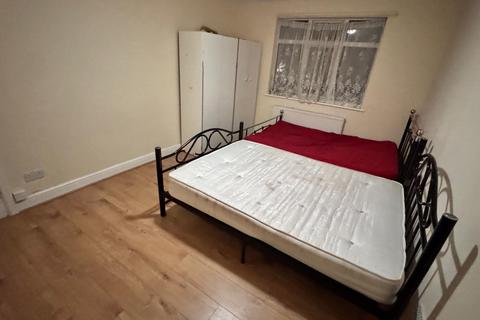 undefined, Lynton Road, Harrow HA2