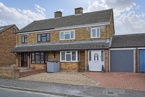 4 bedroom semi-detached house for sale, Pettit Road, Godmanchester, Huntingdon, PE29