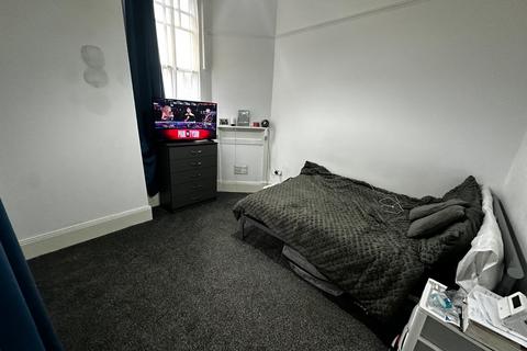 2 bedroom flat to rent, Gedling Grove, Arboretum, Nottingham, NG7