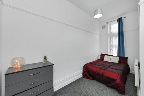 2 bedroom flat to rent, Gedling Grove, Nottingham, Nottinghamshire, NG7