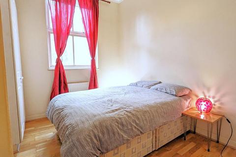 2 bedroom flat to rent, SHORT OR FLEXI STAY BILLS INC TWO BED FLAT NOTTING HILL GATE