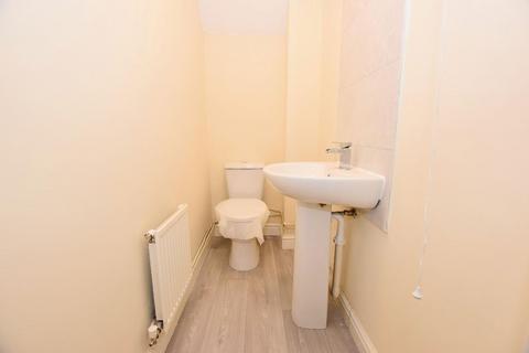 4 bedroom terraced house to rent, Montague Road, Smethwick