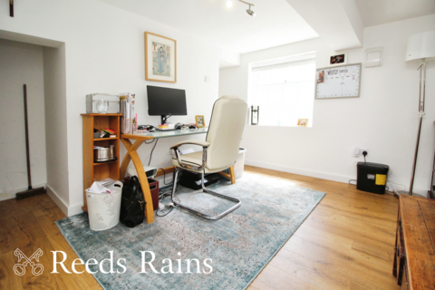 3 bedroom end of terrace house for sale, Church Road, Liverpool L25