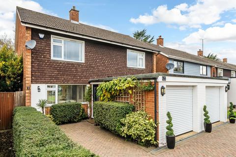 4 bedroom detached house for sale, Woodgavil, Banstead SM7