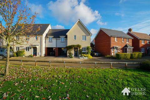 3 bedroom detached house for sale, Corunna Drive, Colchester