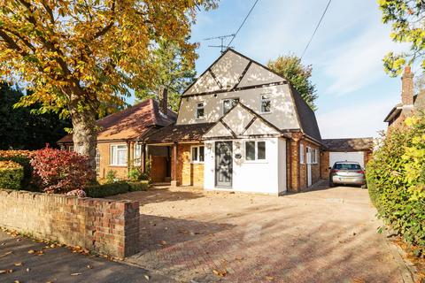 4 bedroom detached house for sale, Cambridge Road, Wigmore ME8