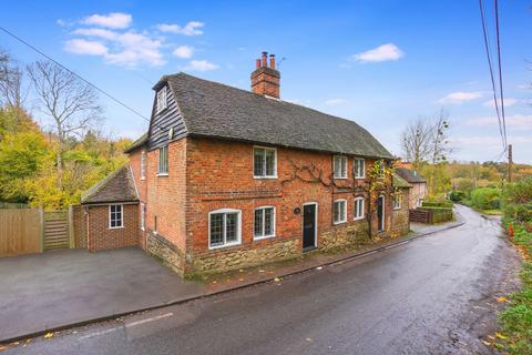 4 bedroom semi-detached house for sale, Lower Street, Broomfield, ME17