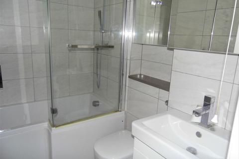 2 bedroom flat for sale, Cumberland Place London SE6