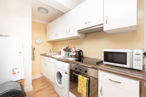 1 bedroom ground floor maisonette for sale, Regency Way, Bexleyheath, Kent