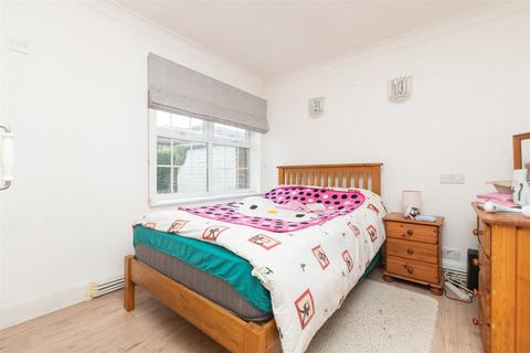 1 bedroom ground floor maisonette for sale, Regency Way, Bexleyheath, Kent