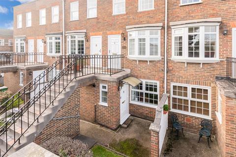 1 bedroom ground floor maisonette for sale, Regency Way, Bexleyheath, Kent