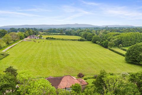 4 bedroom chalet for sale, Golden Lane, Steyning BN44