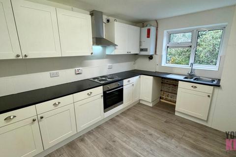 3 bedroom maisonette for sale, Hollands Avenue, Folkestone, Kent CT19 6PW