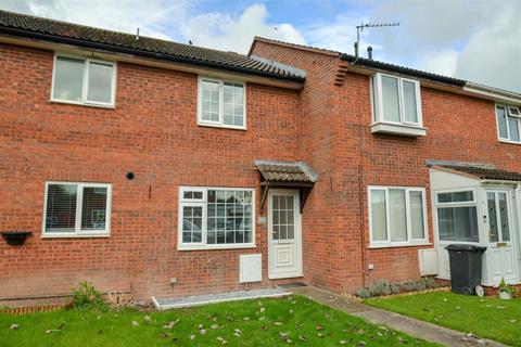 2 bedroom terraced house to rent, Eldergrove Close, Bridgwater TA6