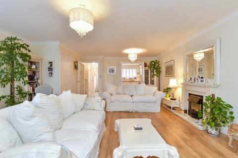 2 bedroom end of terrace house for sale, Marina Way, Brighton, East Sussex