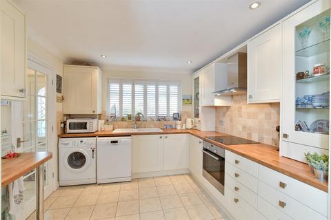 2 bedroom end of terrace house for sale, Marina Way, Brighton, East Sussex