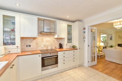 2 bedroom end of terrace house for sale, Marina Way, Brighton, East Sussex