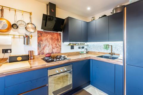 164/1 Glasgow Road, Edinburgh, EH12 8LS