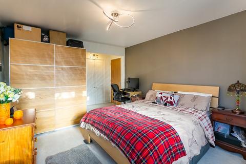 164/1 Glasgow Road, Edinburgh, EH12 8LS