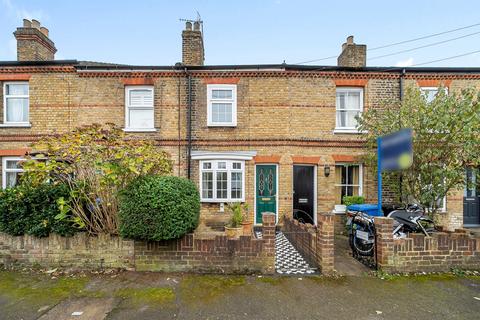 2 bedroom terraced house to rent, Elm Road, Windsor, SL4