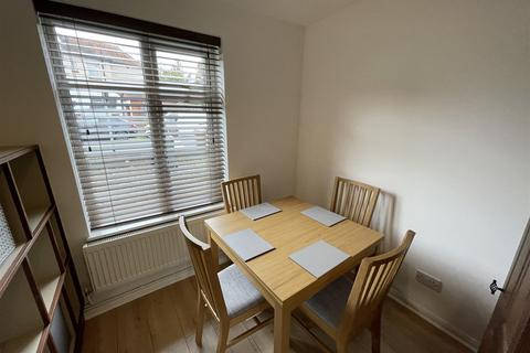 2 bedroom apartment for sale, Highfield Road, Sutton SM1