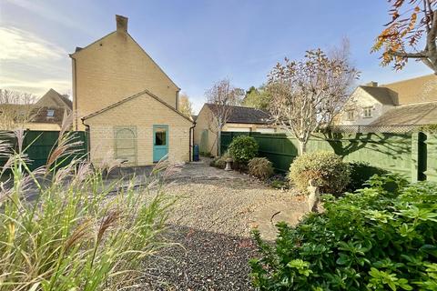 3 bedroom detached house for sale, The Limes, South Cerney,