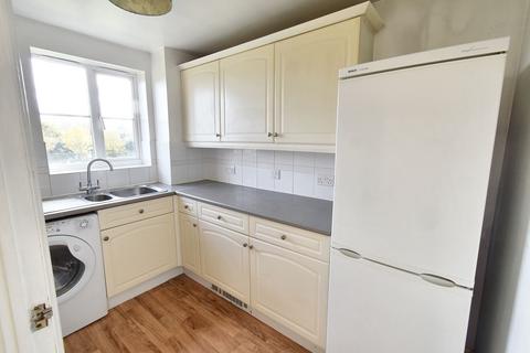 2 bedroom flat for sale, Richard Hillary Close, Ashford TN24