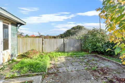 43 Newlands, Whitfield, Dover, CT16 3NB
