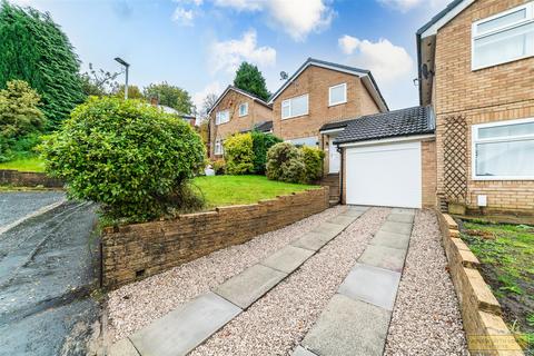 3 bedroom detached house to rent, Teal Close, Lammack Area, Blackburn