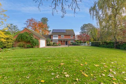 4 bedroom detached house for sale, Sedlescombe Park Rugby, Warwickshire, CV22 6HL