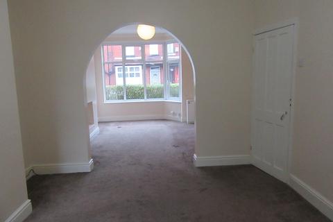 3 bedroom end of terrace house to rent, Cromwell Avenue, Whalley Range, Manchester. M16 0BG