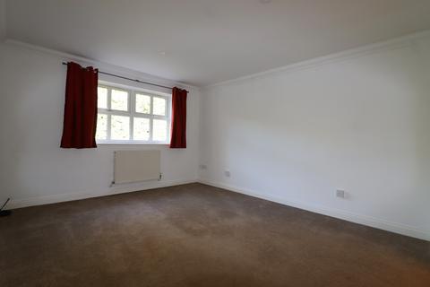 2 bedroom flat to rent, Pine Road, Chandler's Ford SO53