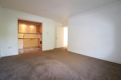 2 bedroom flat to rent, Pine Road, Chandler's Ford SO53