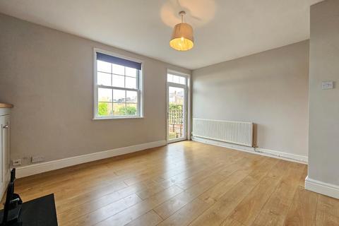 2 bedroom terraced house to rent, Brick Kiln Row, Altrincham