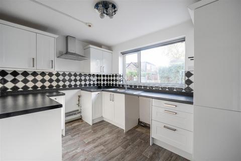 2 bedroom flat for sale, Johnsons Close, Carshalton