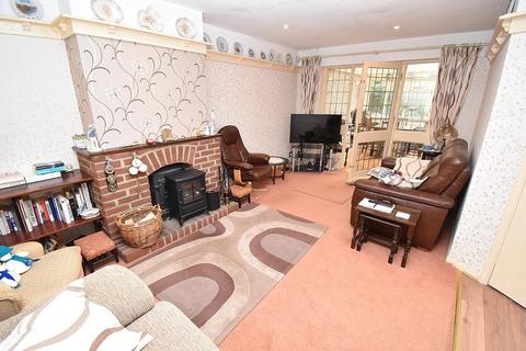 2 bedroom chalet for sale, Hopping Jacks Lane, Danbury