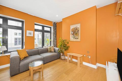 3 bedroom apartment to rent, Holloway Road, Islington, N7