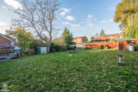 5 bedroom detached house for sale, Burney Bit, Tadley RG26