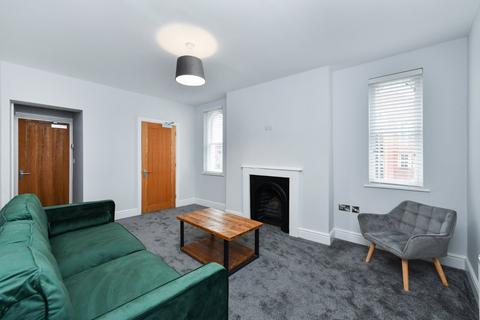 2 bedroom end of terrace house to rent, St. James Terrace, Nottingham, NG1