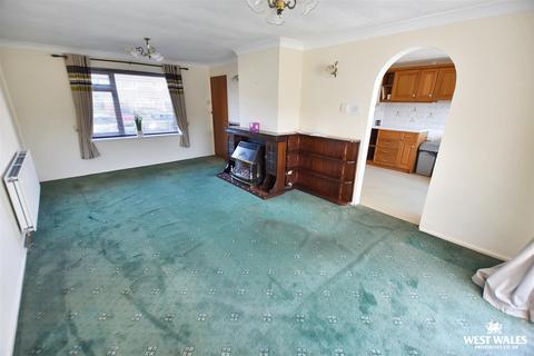 3 bedroom terraced house for sale, Heol Dewi, St. Davids