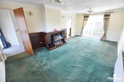 3 bedroom terraced house for sale, Heol Dewi, St. Davids