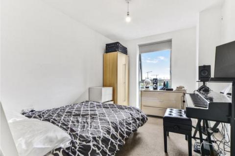 2 bedroom flat to rent, 132 Ben Jonson Road, Stepney Green, London, E1 4GJ