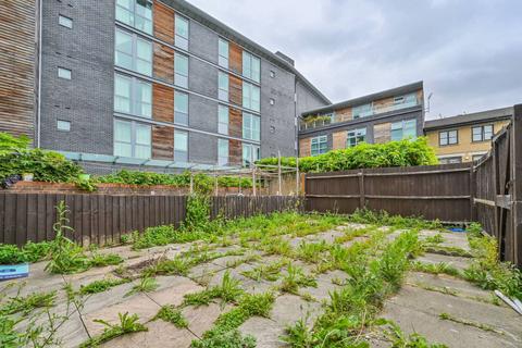 2 Miah Terrace, London, E1W 1NY